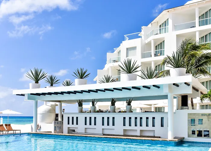 Playacar Palace